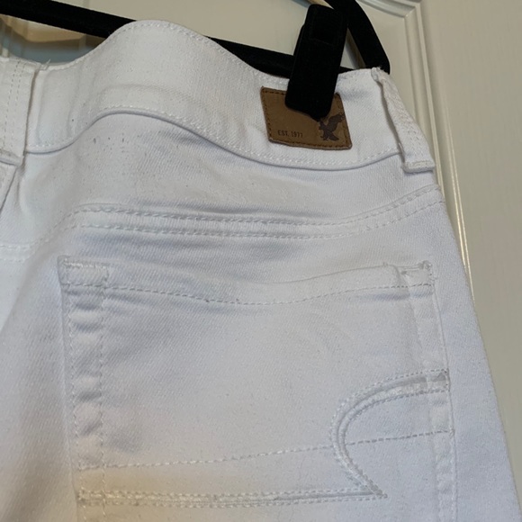 White American Eagle Jeans - Picture 2 of 5